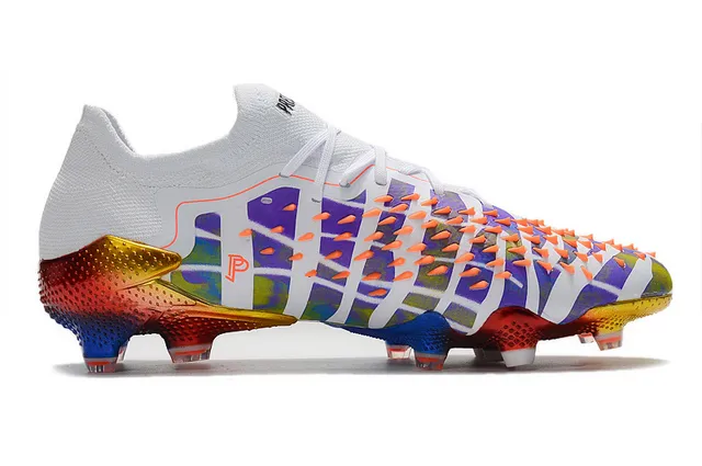 Puma Chaussures de football avec tige tricotée multicolore, semelle ferme et impression camo 8