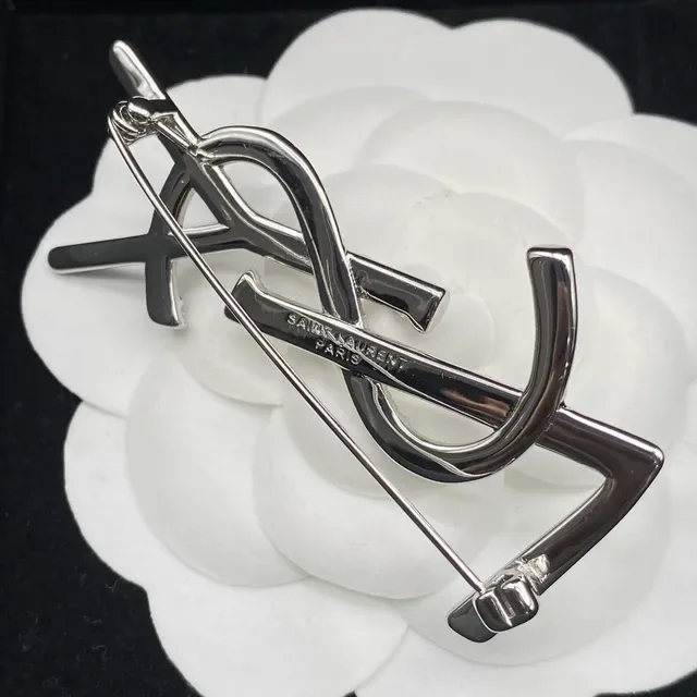 Broche Saint Laurent Monogram Noir Argent Cristal 2