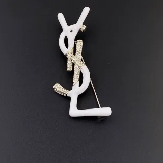 Saint Laurent Monogram सफेद एनामेल क्रिस्टल सजाया ब्रोच