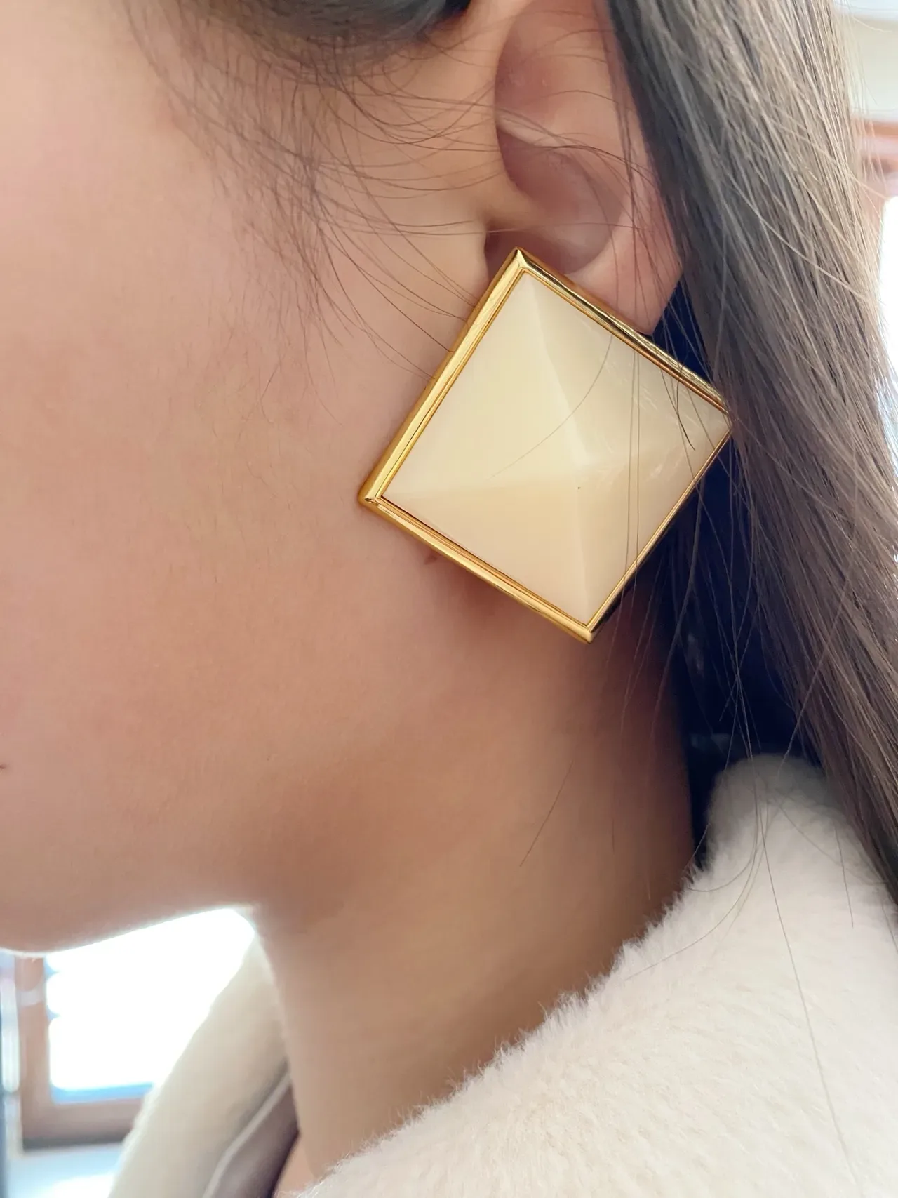 Broche Saint Laurent Pyramide Or Multicolore Carré Faceté Résine 2