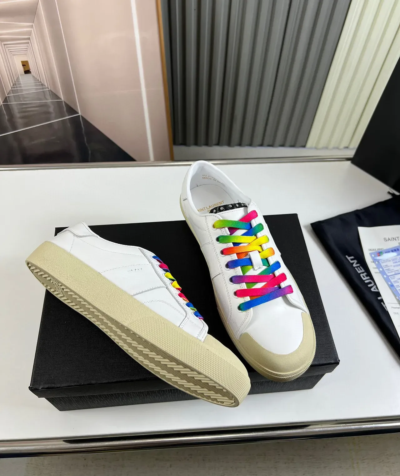 Saint Laurent SL/7 Sneakers Lifestyle Blancas Multicolores Cuir Superior Construction Cupsole 5