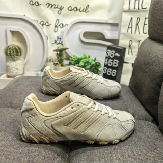 Salomon Beige White Low-Top Trail Runner Suede-Like Upper Running Shoes