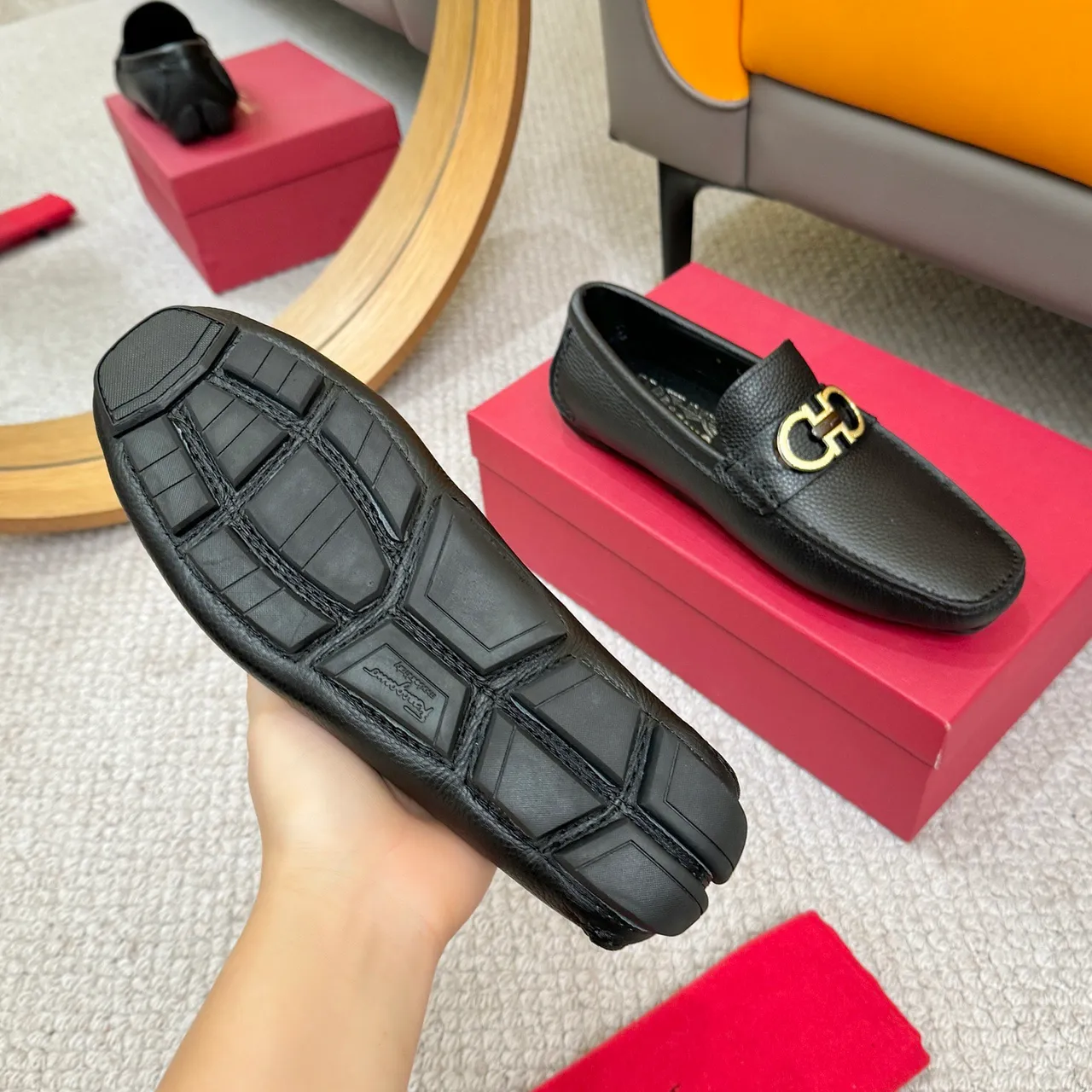 Salvatore Ferragamo Gancini Noir Cuir Grainé Mocassins 7