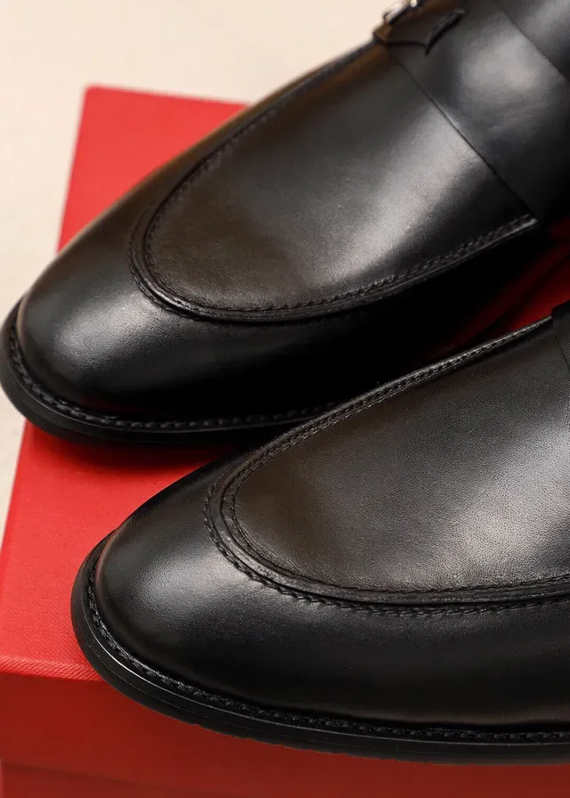 Salvatore Ferragamo Gancini Loafer Black Leather Loafers 7