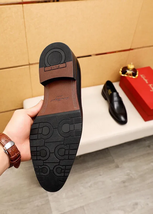 Salvatore Ferragamo Gancini Loafer Black Leather Loafers 8