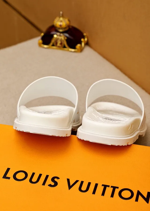 Supreme Slide ذهب أبيض قاع مطاطر مصنوع ميزل 8