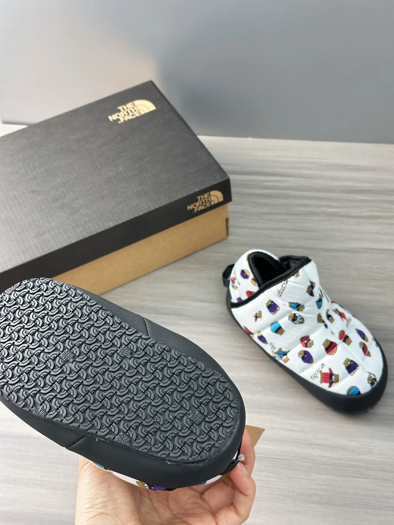 The North Face White Multicolor Quilted Puffer Slip-On Snow Boots 11
