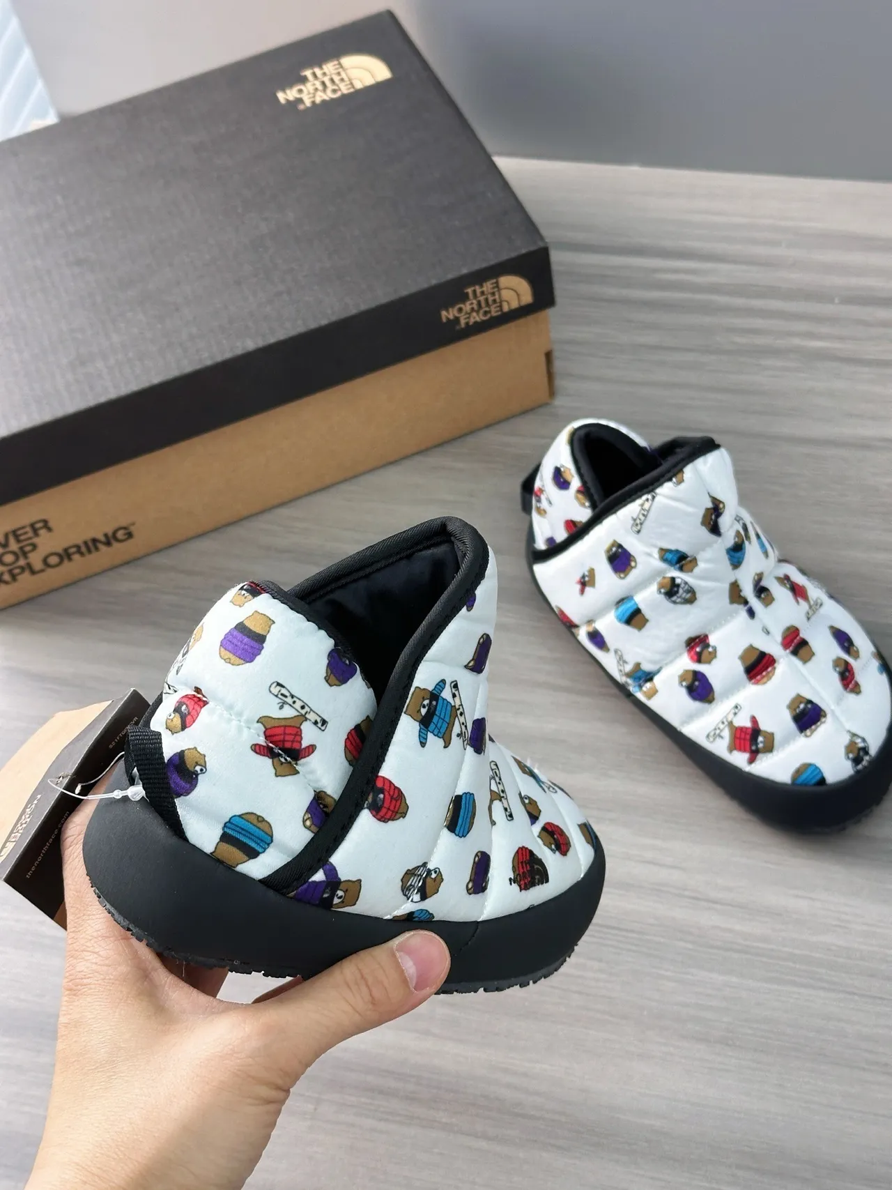 The North Face White Multicolor Quilted Puffer Slip-On Snow Boots 12