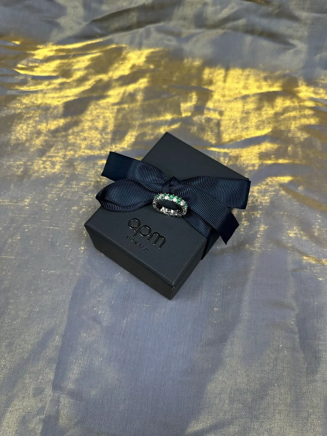Tiffany & Co. Eternity Alternating Green and White Stone Ring 7