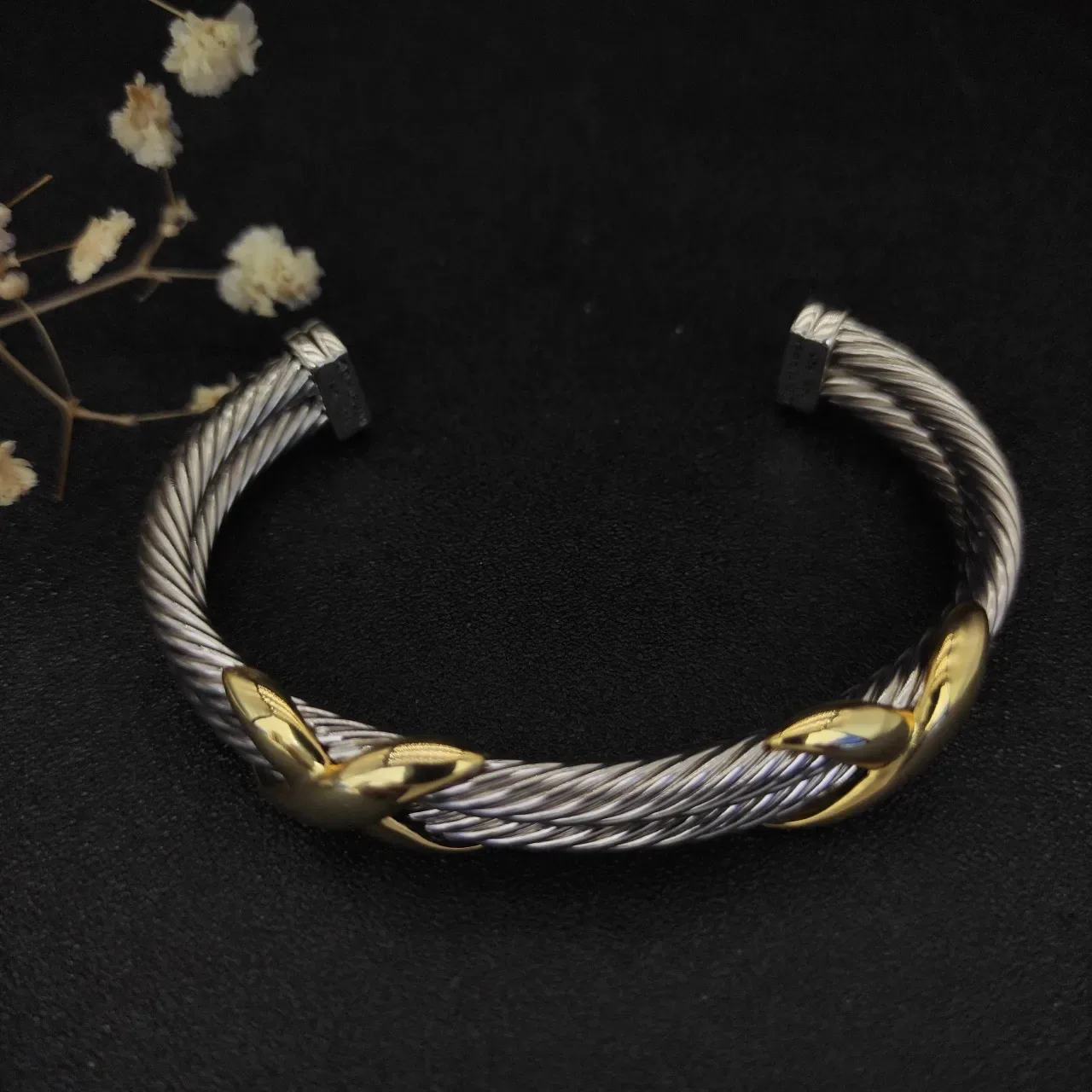 Tiffany & Co. HardWear Bicolore Câble Tressé Motif Feuille Bracelet 9