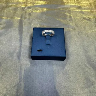 Tiffany & Co. Bague eternity band argent navy pavé diamants trois rangées canal
