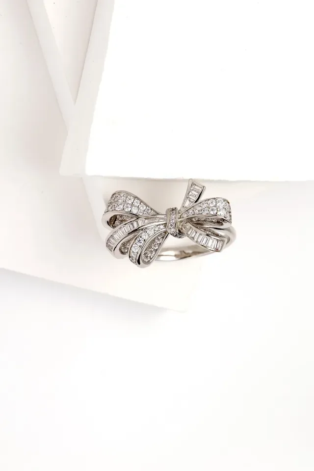 Tiffany & Co. Return to Tiffany Bow Pavé Diamond Ring 1