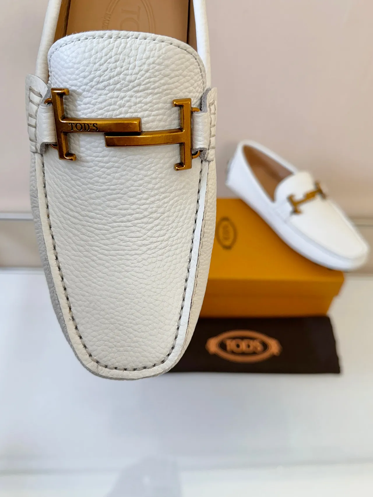 Tod's Gommino Loafer Cuir grainé blanc H-Bar Loafers 3