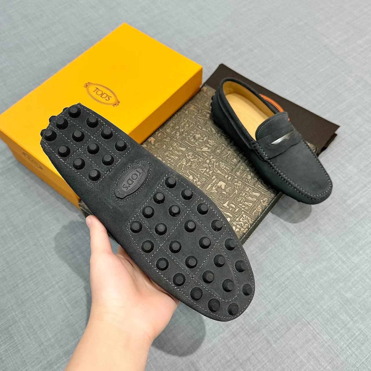 Tod's Gommino Loafer Preto Bege Camurça Superior Costura Mocassim Loafer 5