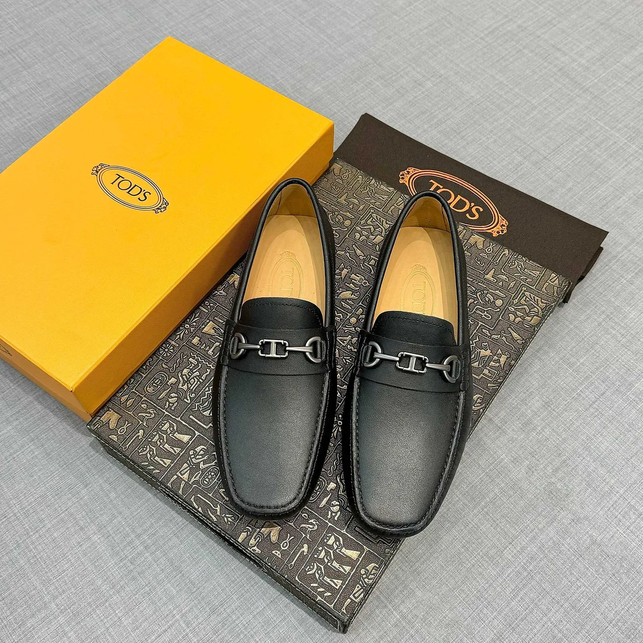 Tod's Horsebit Loafer Mocassins en cuir noir 6