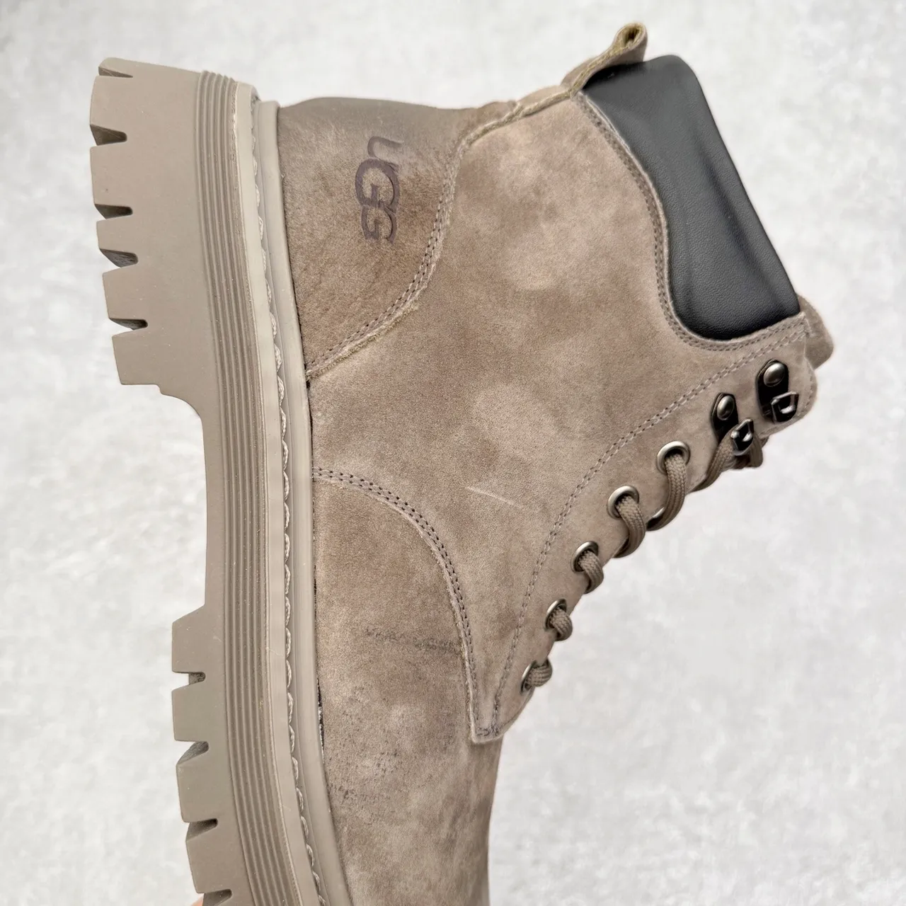 UGG Beige Negro Ante Superior Cuero Contraplaca del Talón Botas de Trabajo 4