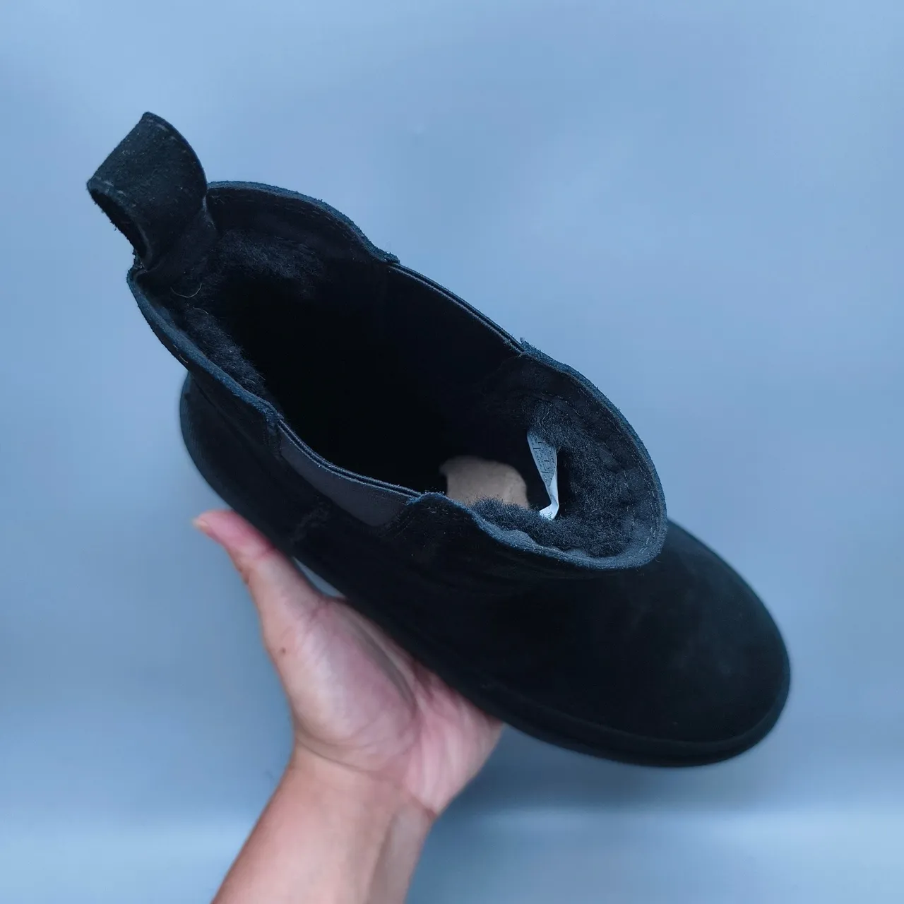 UGG काला सूड ऊपरी एलास्टिक साइड गुसेट्स चेल्सी बूट 3