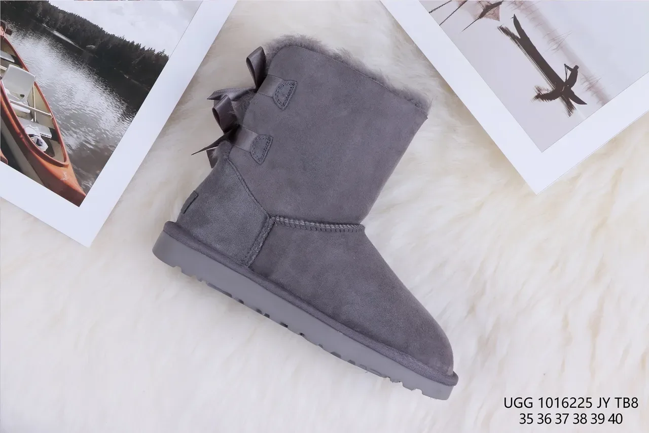 UGG经典迷你蝴蝶结炭灰色雪靴 6