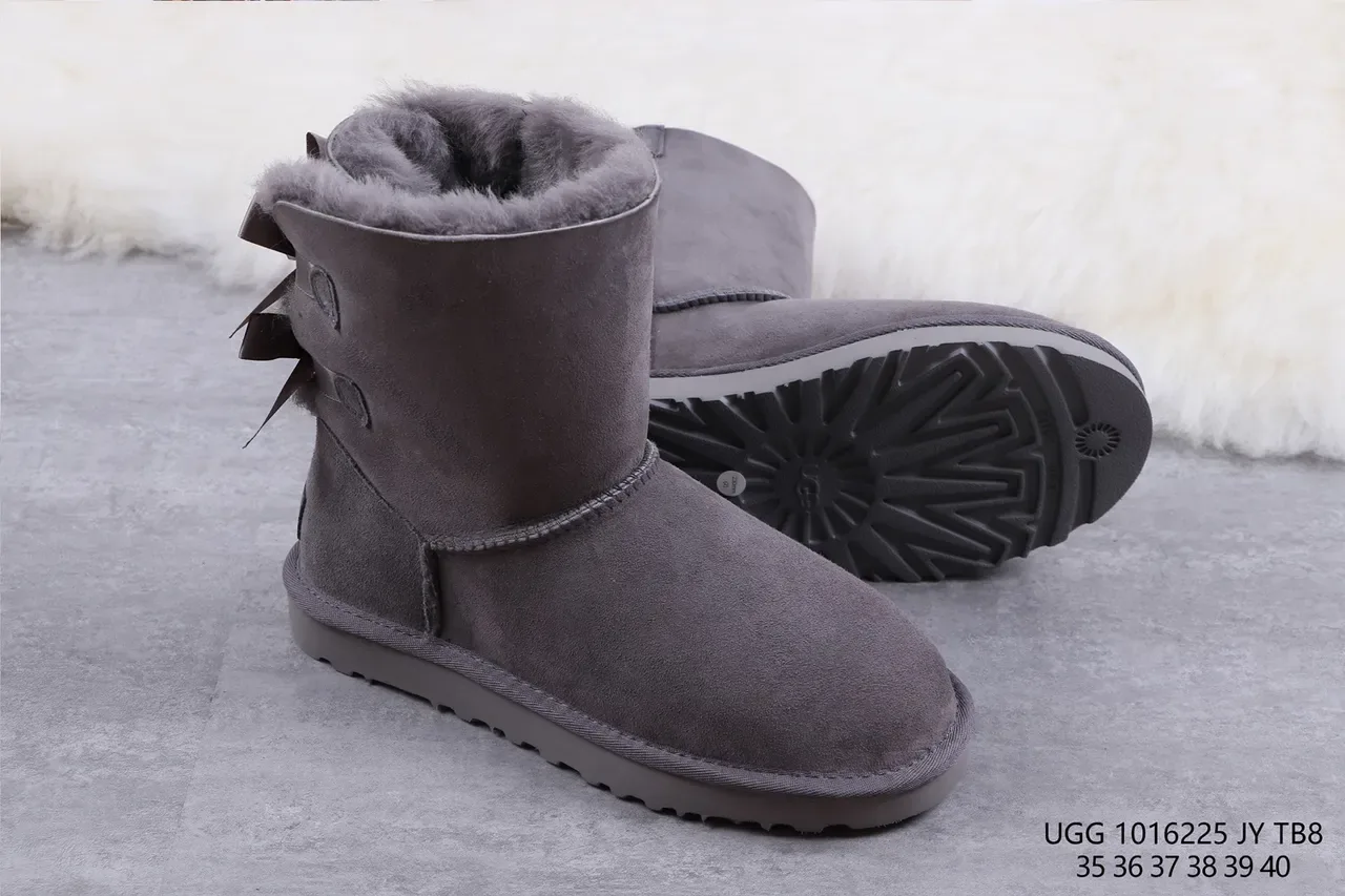 UGG经典迷你蝴蝶结炭灰色雪靴 10