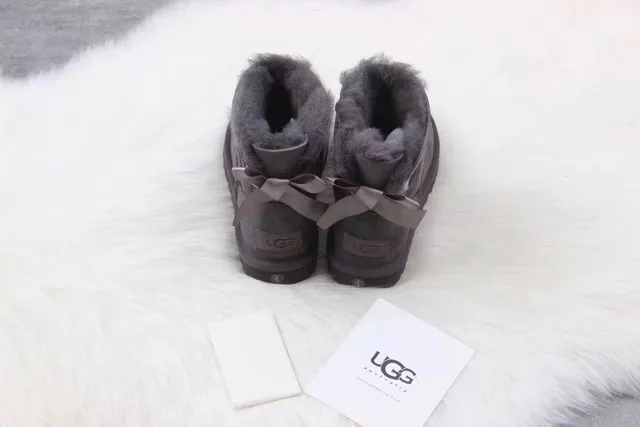 UGG Classic Mini Charcoal Gray Shearling-Lined Snow Boots 6