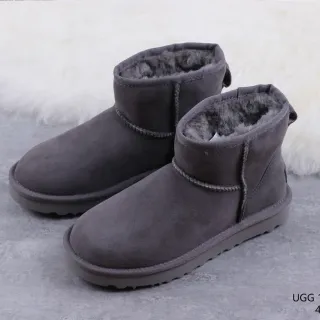 UGG Classic Mini 炭灰色雪靴