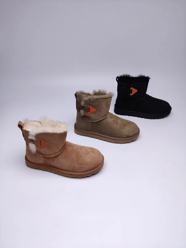 UGG Classic Mini Marrón Castaño Ante Forrada con Shearling Botas de Nieve 2