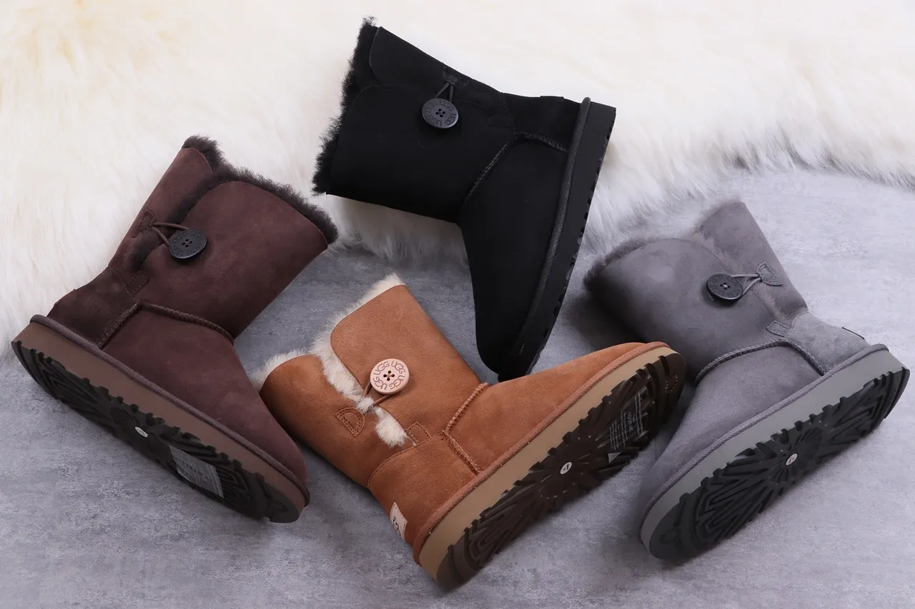 UGG Classic Mini Shearling-Lined Suede Snow Boots 5