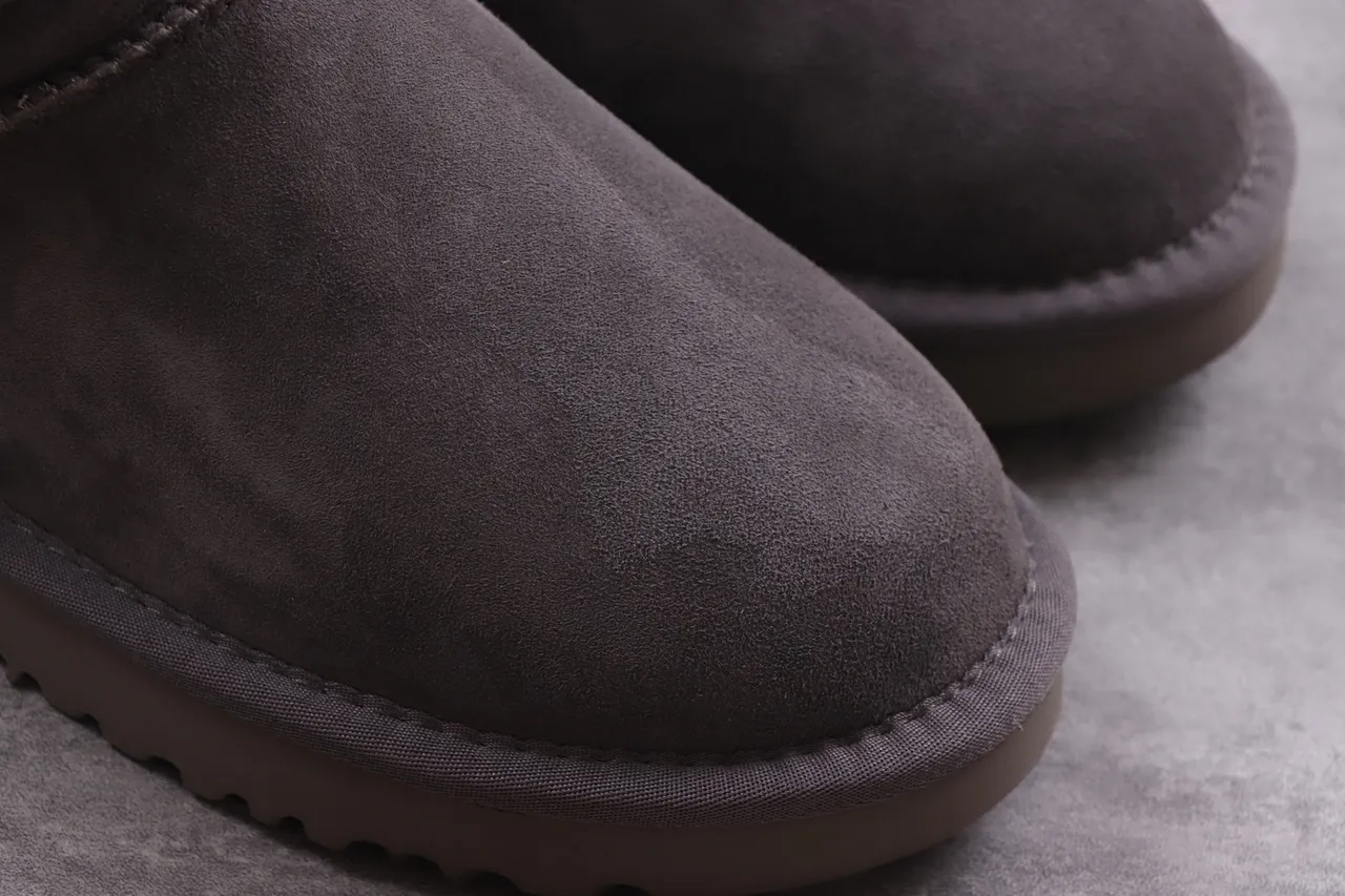 UGG Classic Short কার্বন গ্রে সুয়েড স্নো বুটস 7