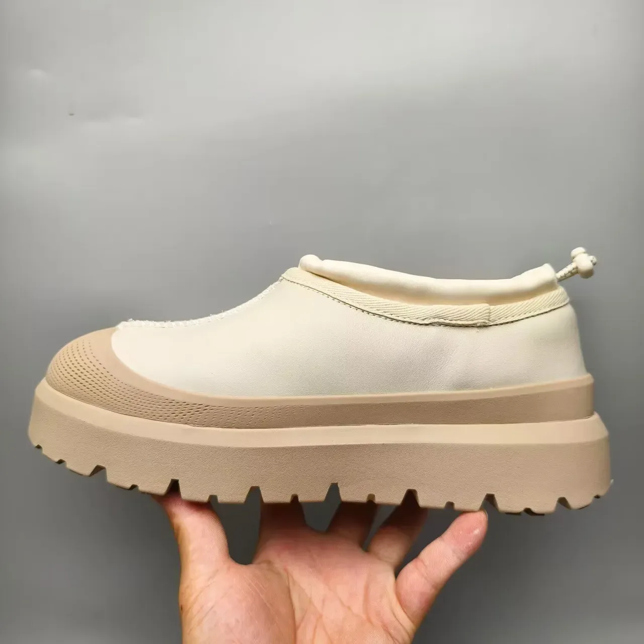 UGG Tasman Beige স্লিপ-অন প্ল্যাটফর্ম স্নো বুট 3