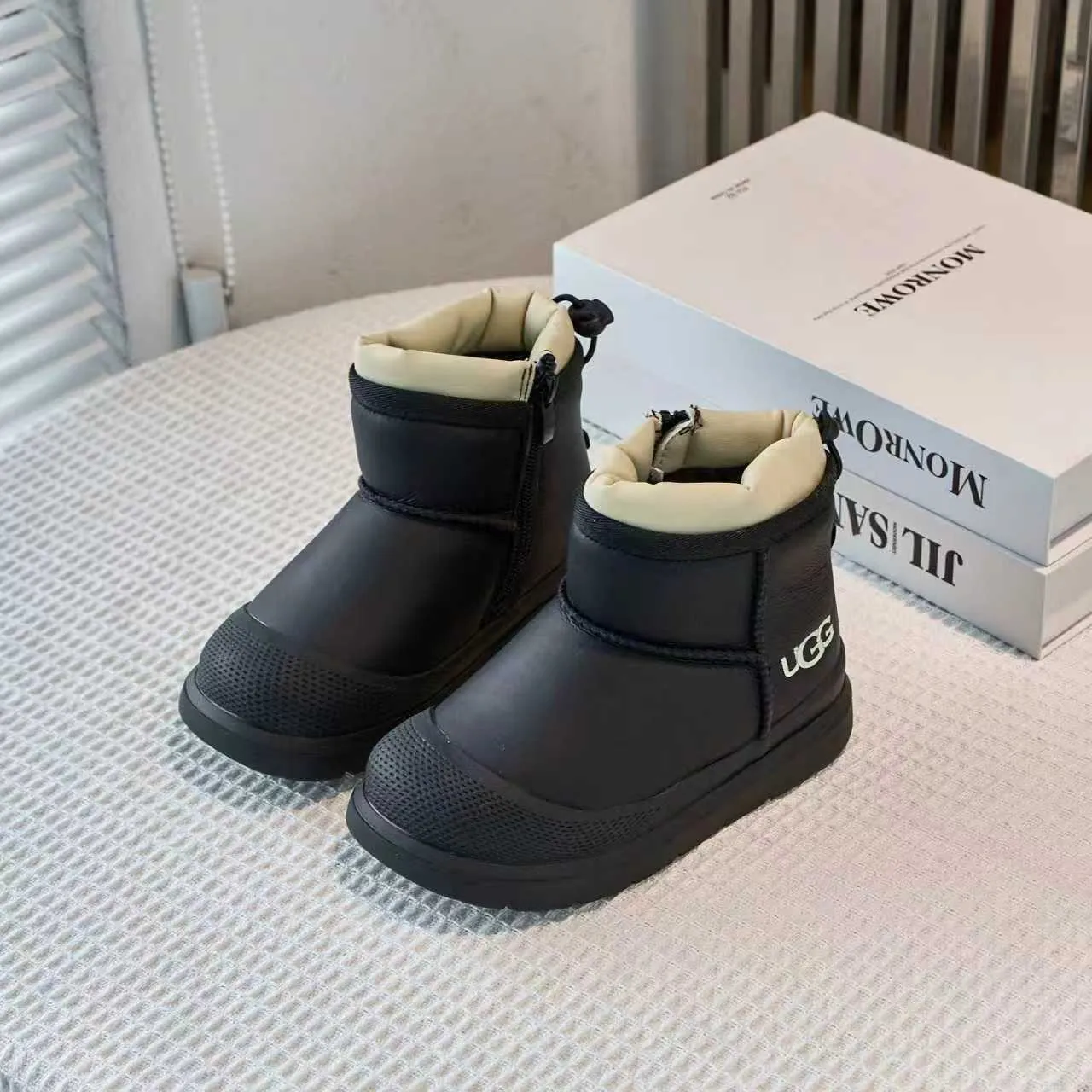 UGG Tasman Brown Orange Insulated Ankle Boot Side-Zip Closure Snow Boots 11