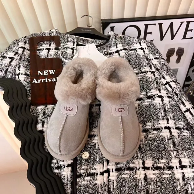 UGG Tasman Gray Beige Shearling-Lined Suede Upper Casual Shoes 6