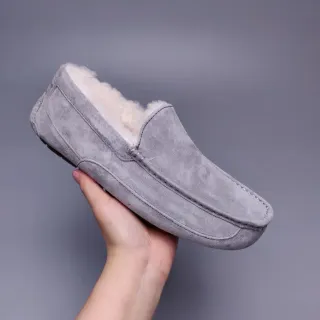 UGG Tasman Cinza Camurça Forrada de Cordeiro Mocassim