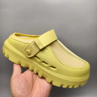UGG Tasman كلوج شبكي بلون أصفر ليموني