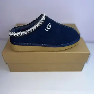 UGG Tasman Navy Beige سويد أعلى مضفر أبيض وأسود تريم نعال