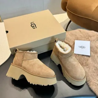 UGG Ultra Mini Beige White Platform Sole Suede Upper Snow Boots