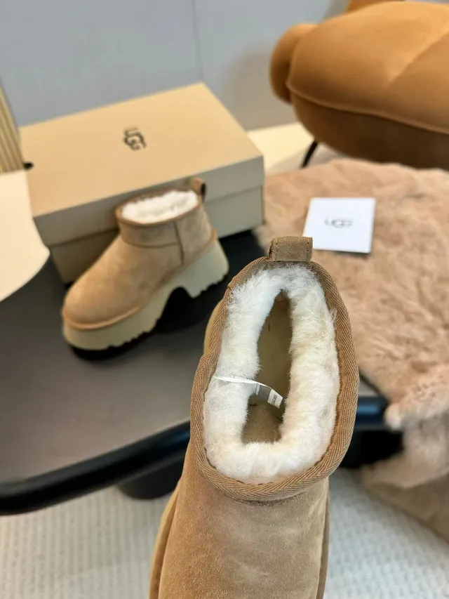 UGG Ultra Mini 米白 平台底 麂皮雪靴 6