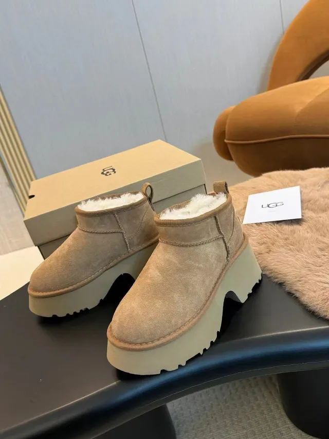 UGG Ultra Mini 米白 平台底 麂皮雪靴 7
