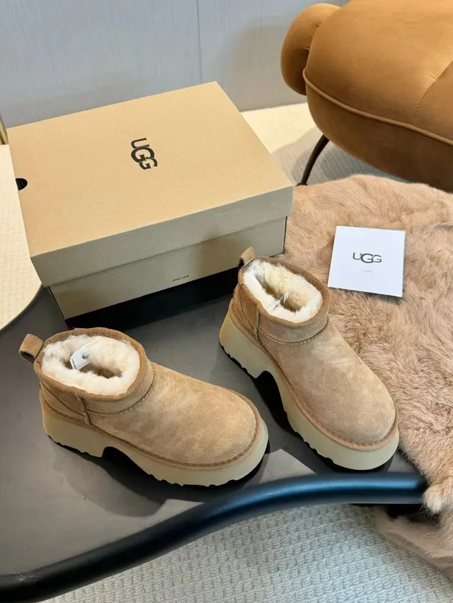 UGG Ultra Mini 米白 平台底 麂皮雪靴 8