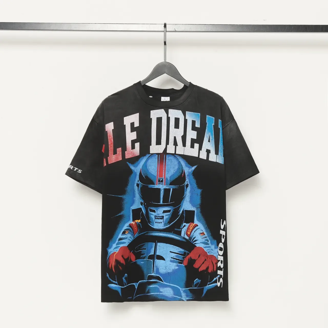 Camiseta gráfica Vale Forever racer preta desgastada 2