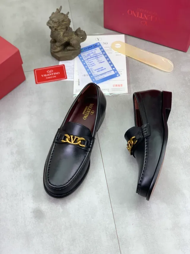 Valentino Noir Doré Cuir Poli VLogo Boucle Chaîne Mocassin 6