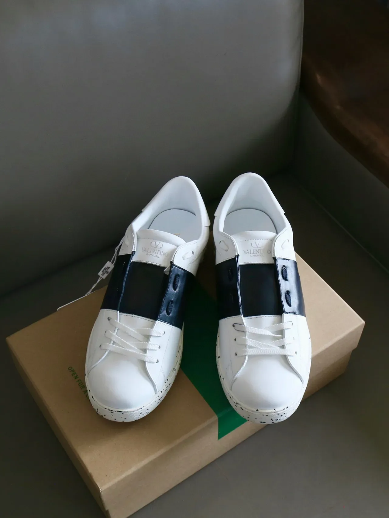 Valentino Open sneakers lifestyle blanc et noir speckled 4