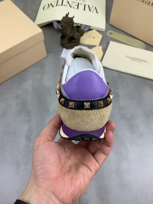 Valentino Rockstud violet beige broderie papillon matière mixte sneakers lifestyle 3
