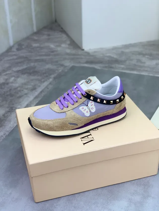Valentino Rockstud violet beige broderie papillon matière mixte sneakers lifestyle 4
