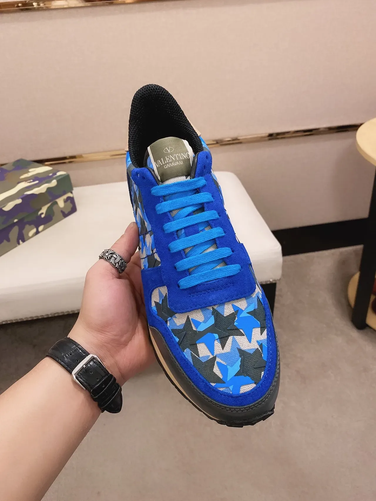 Valentino Rockstud Runner Blue Star-Print tênis lifestyle 7