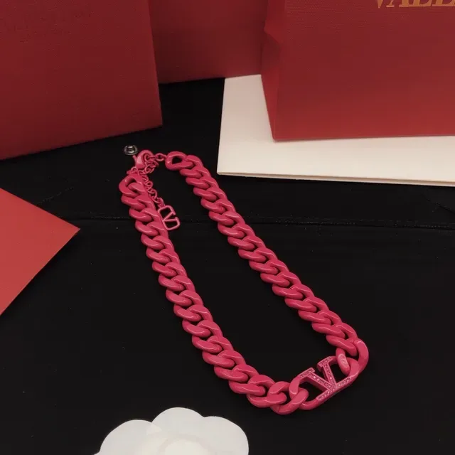 Valentino VLogo Cadena Rosa Metálica Collar de declaración 7