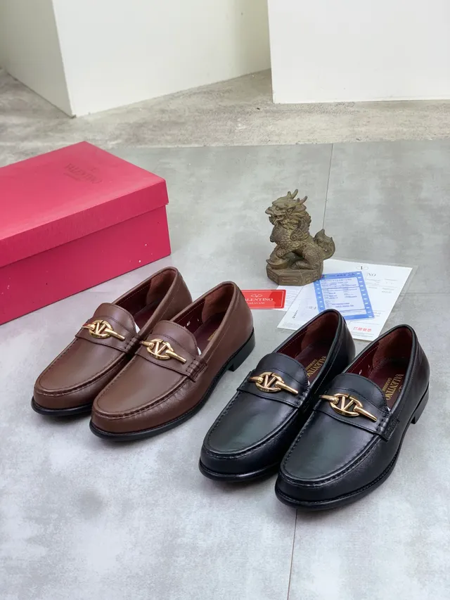 Valentino VLogo Loafer en cuir marron slip-on 2