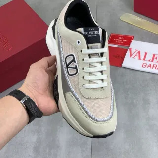 Valentino VLTN Beige Negro Suela Plataforma Malla y Ante Superior Zapatillas Chunky