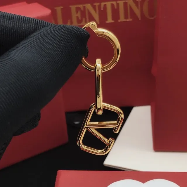 Valentino VLTN Pendientes de eslabones dorados 5
