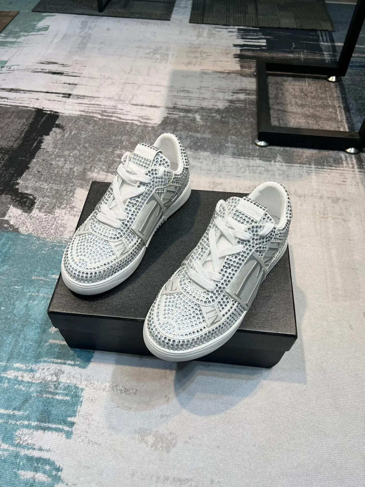 Valentino VLTN Sneakers Lifestyle Blancs Embellis de Cristaux 4