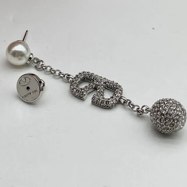 Valentino VLTN Perles et Pavé Sphère Boucles d'Oreilles Pendantes 2